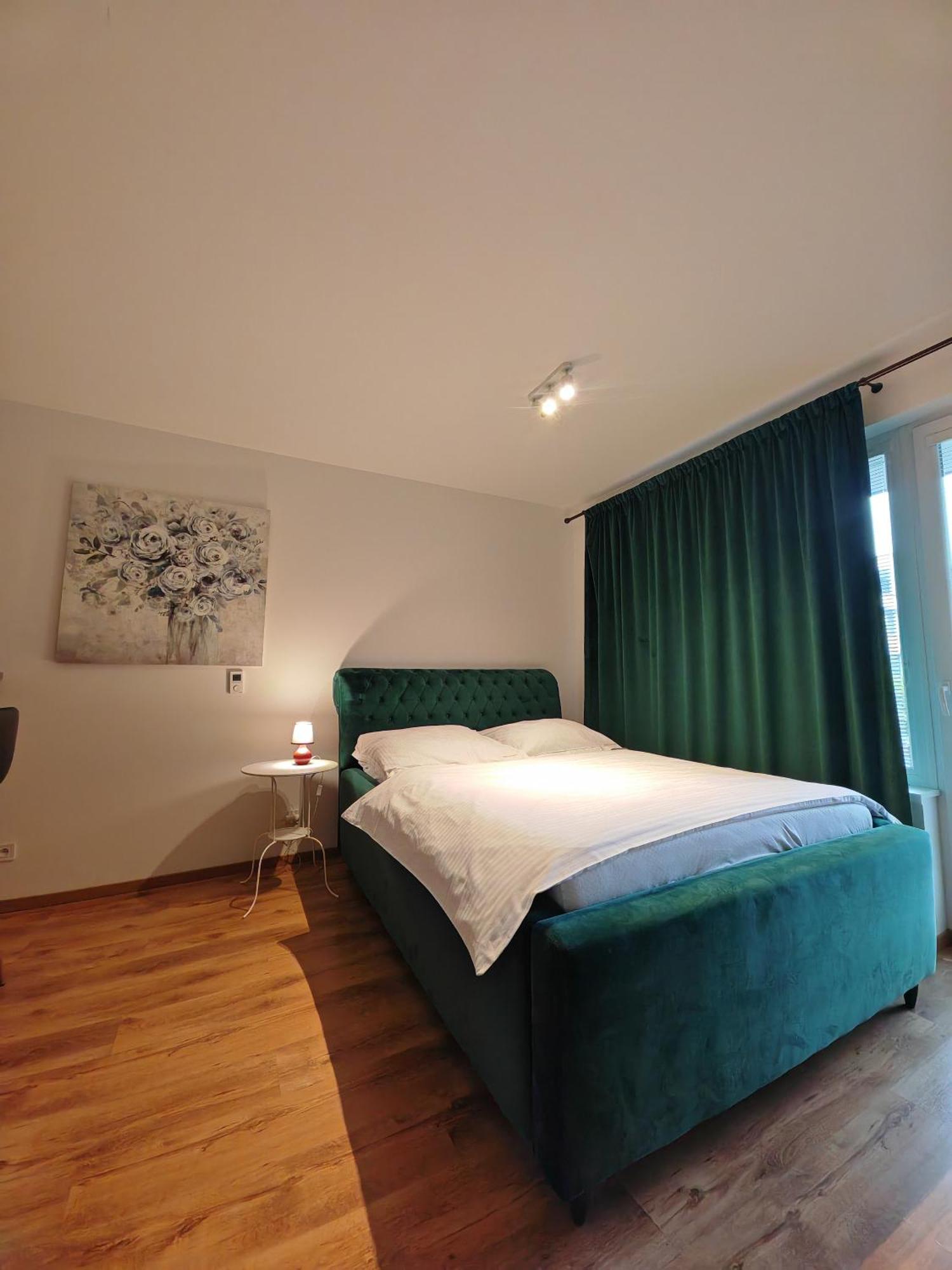 Entrez Radnica Apartment Kosice Ngoại thất bức ảnh