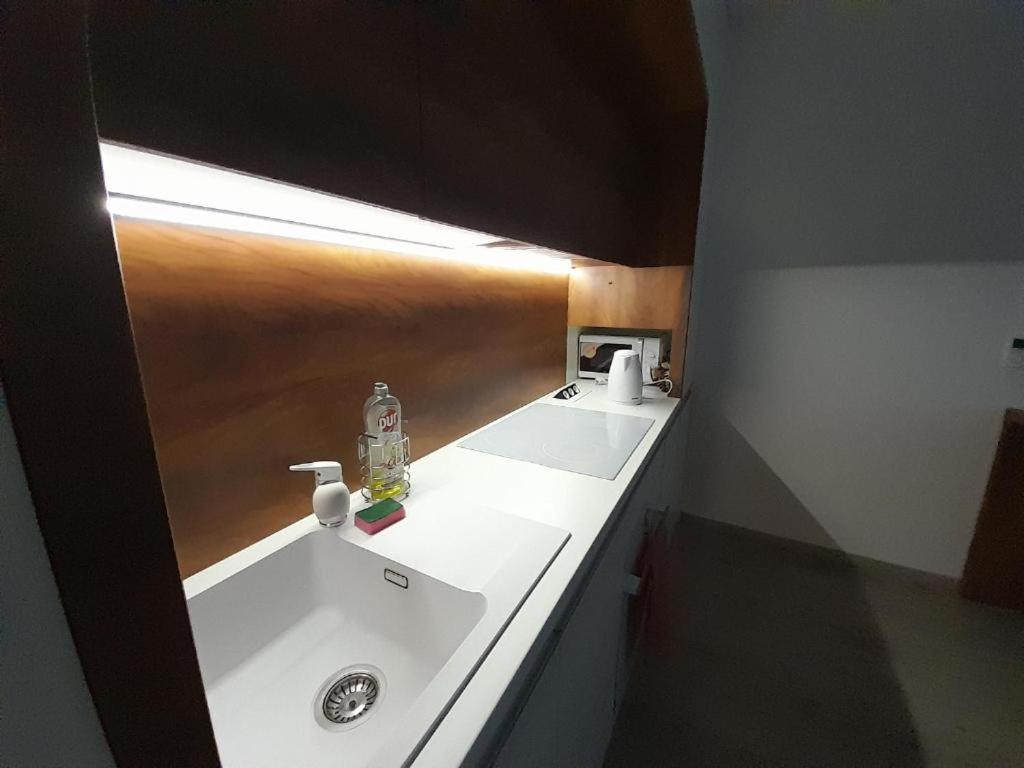Entrez Radnica Apartment Kosice Ngoại thất bức ảnh