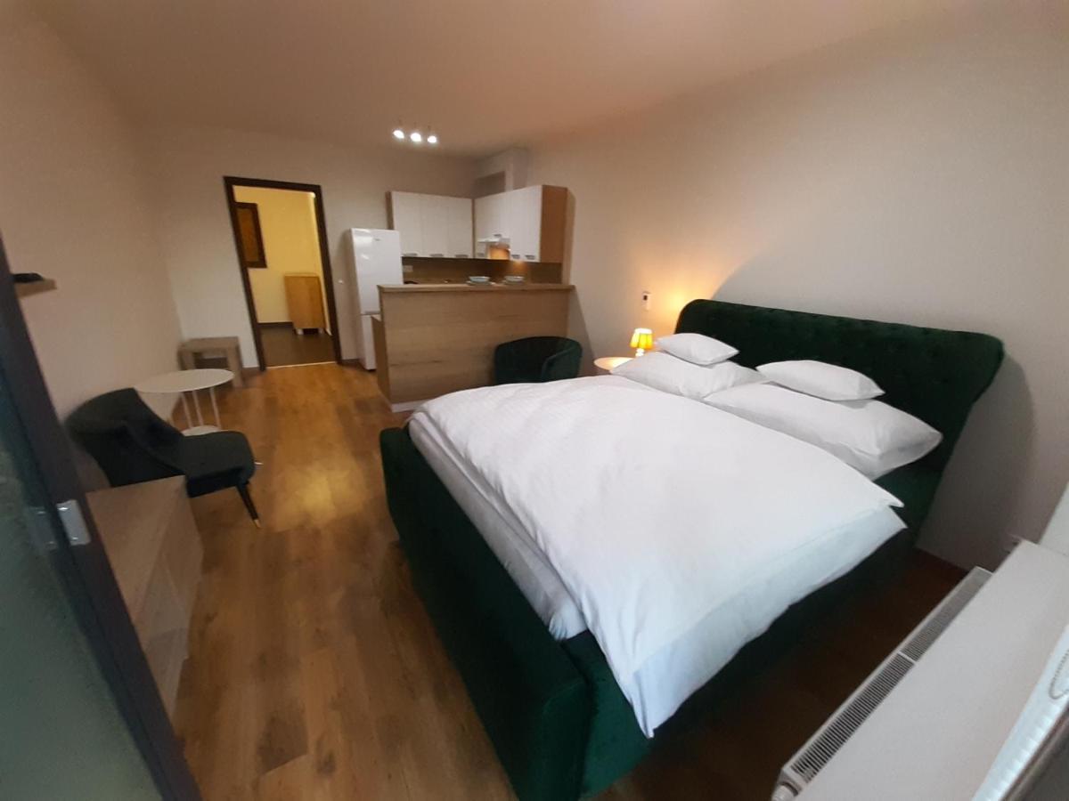 Entrez Radnica Apartment Kosice Ngoại thất bức ảnh