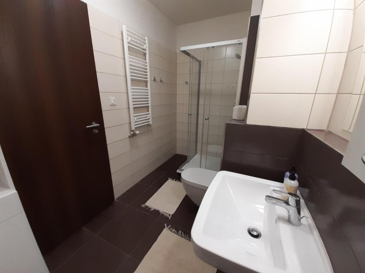 Entrez Radnica Apartment Kosice Ngoại thất bức ảnh
